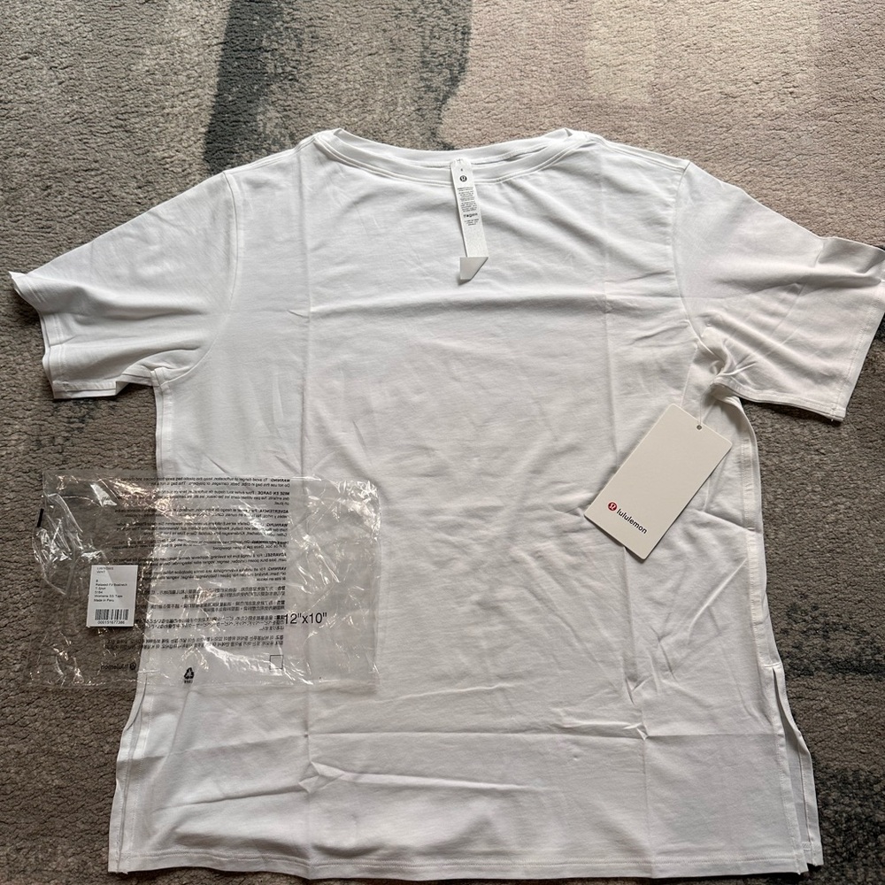 NWT Lululemon Relaxed-Fit Boatneck White Short Sleeve Tee
